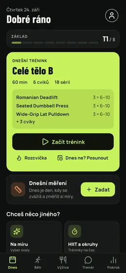 Obrazovka dne: naplánovaný trénink, regenerace svalů a míry k měření.