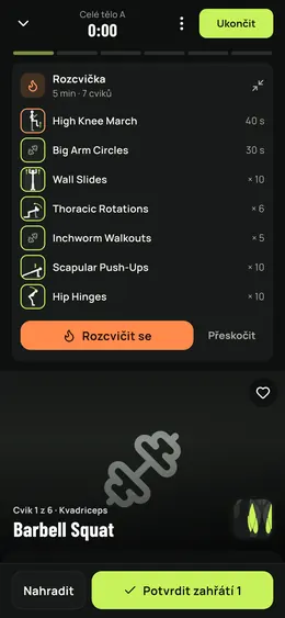 Rozbalená rozcvička v probíhajícím tréninku